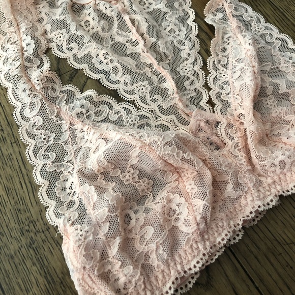 Victoria’s Secret Lace Razorback Bralette - Picture 2 of 5